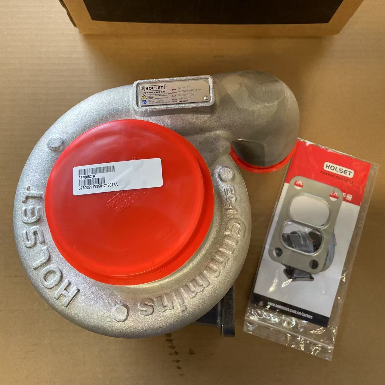 Genuine Cummins ISF2.8 Engine Holset HE300FG Turbocharger 3770051  3770052  4309099