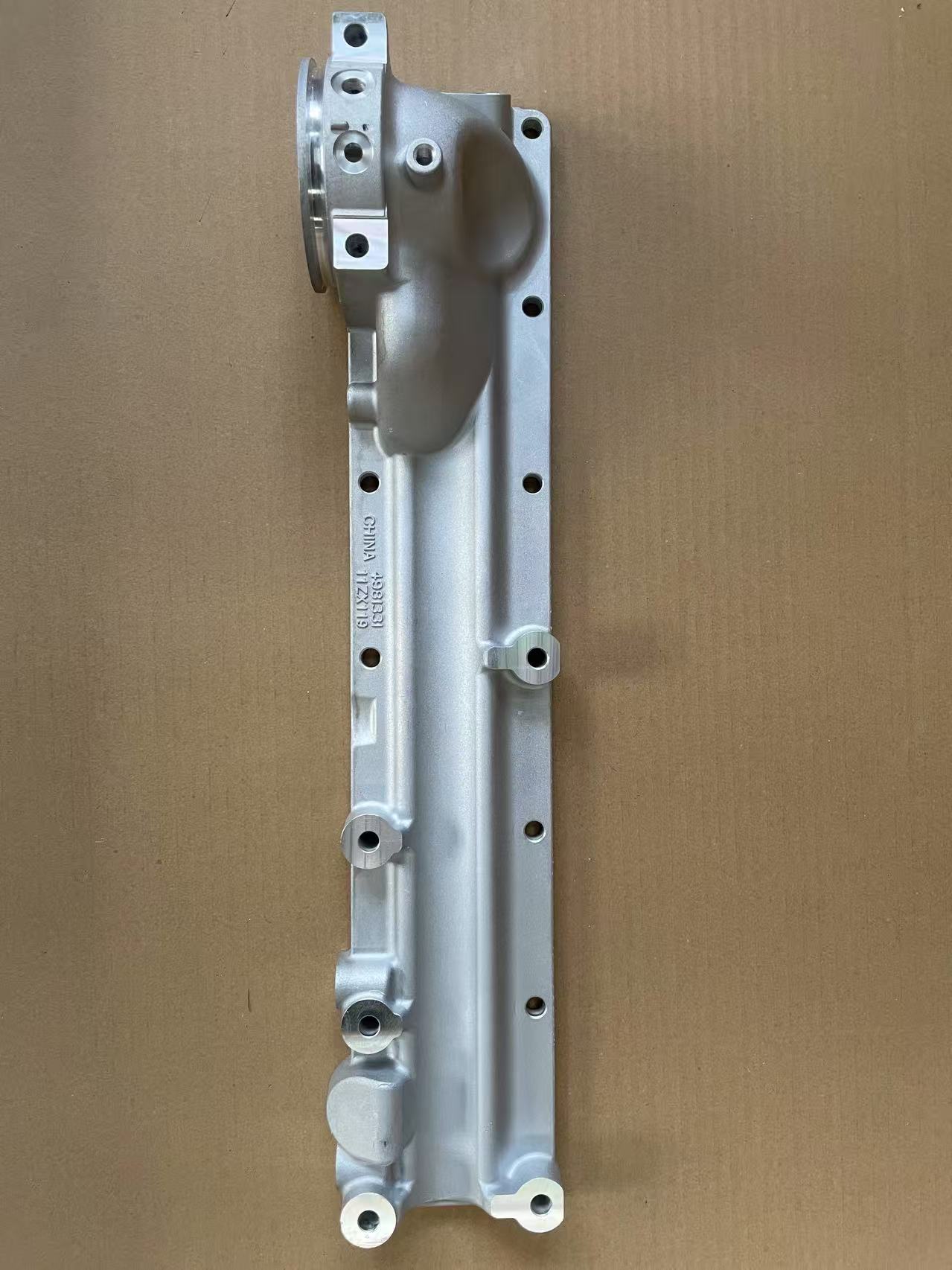 ISDE Dongfeng Cummins Engine Air Intake Manifold 4930918 4981331 4931268