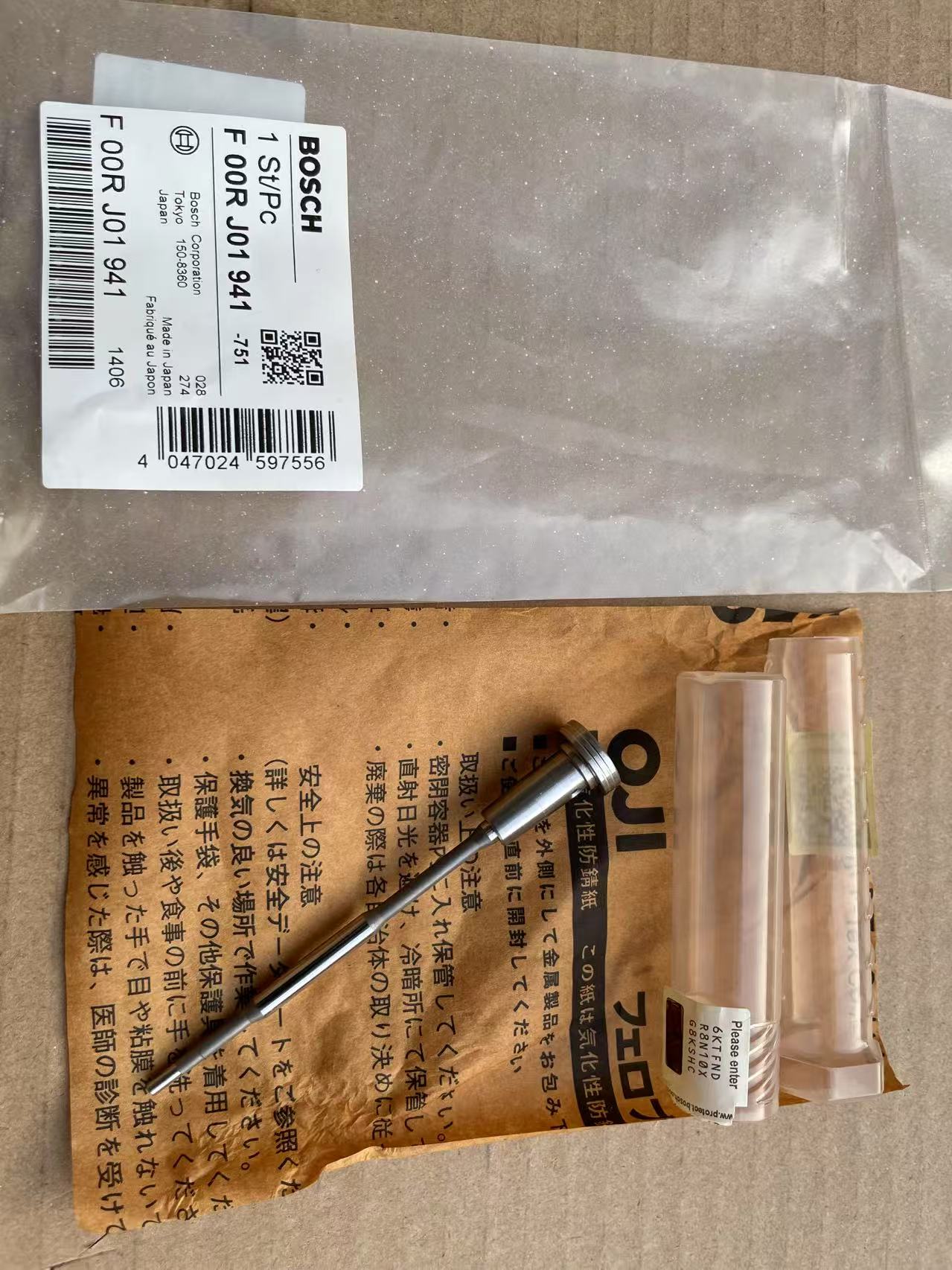 Original Bosch Diesel Fuel Common Rail Injector Valve Assembly F00rj01941
